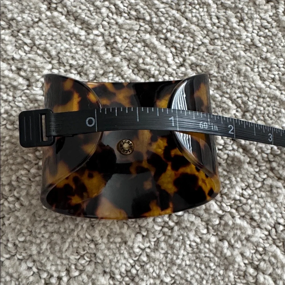 NWOT J Crew Acrylic Tortoise Cuff Bracelet - Picture 5 of 5